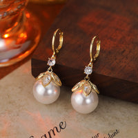 Emily Goldblatt-Perlenohrringe