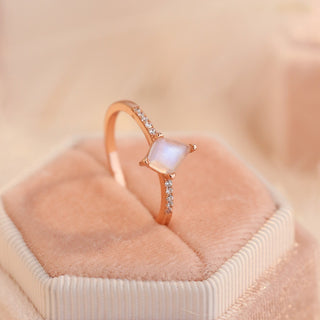 Clara Mondstein-Ring